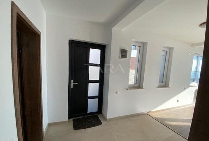 Apartament cu 5 camere semidecomandat în Grigorescu