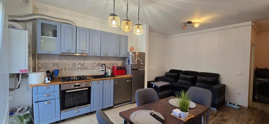 Apartament cu 2 camere decomandat în Est