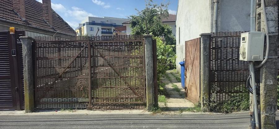 Casă cu 4 camere cu Teren 299 Mp în Lazaret