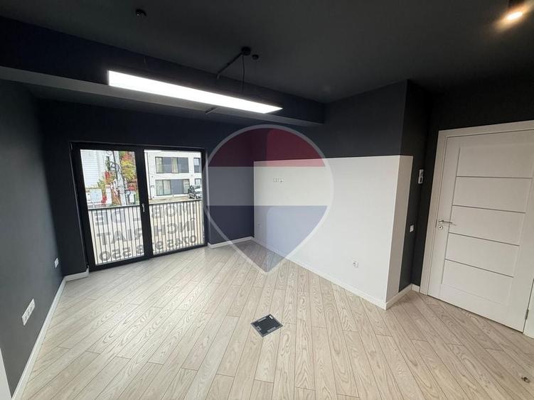 Casă individuală cu 13 camere cu Teren 600 Mp în Zorilor