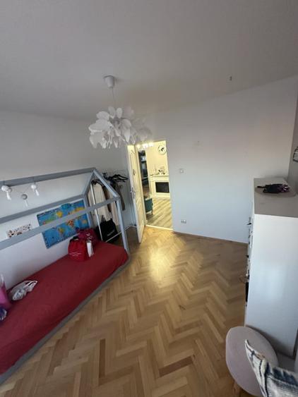 Apartament cu 3 camere decomandat în Mărăști
