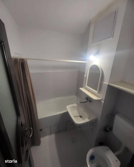 Apartament cu 2 camere decomandat în Cornișa