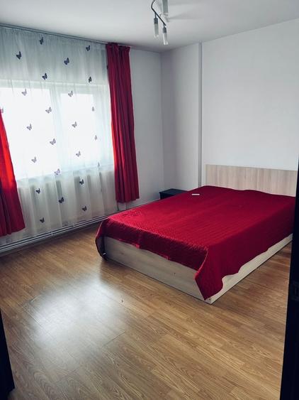Apartament cu 2 camere decomandat în Cantacuzino