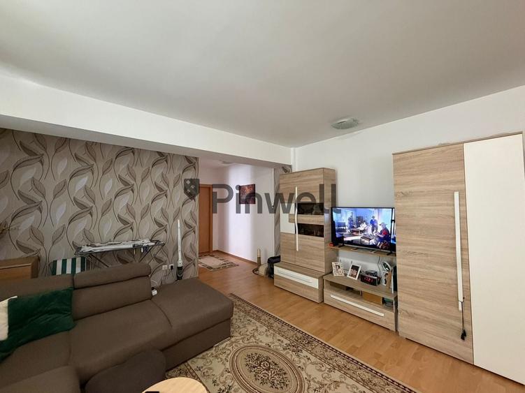 Apartament cu 2 camere semidecomandat, mobilat în Cățelu