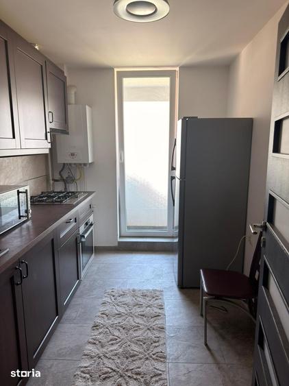 Apartament cu 3 camere semidecomandat în Chiajna