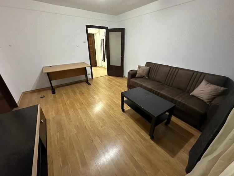 Apartament cu 2 camere semidecomandat în Progresul