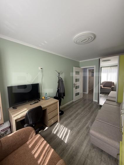 Apartament cu 4 camere decomandat, mobilat în Policlinica