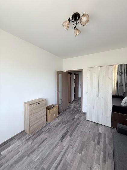 Apartament cu 3 camere decomandat în Militari