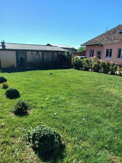 Casă cu 4 camere în Vărșand