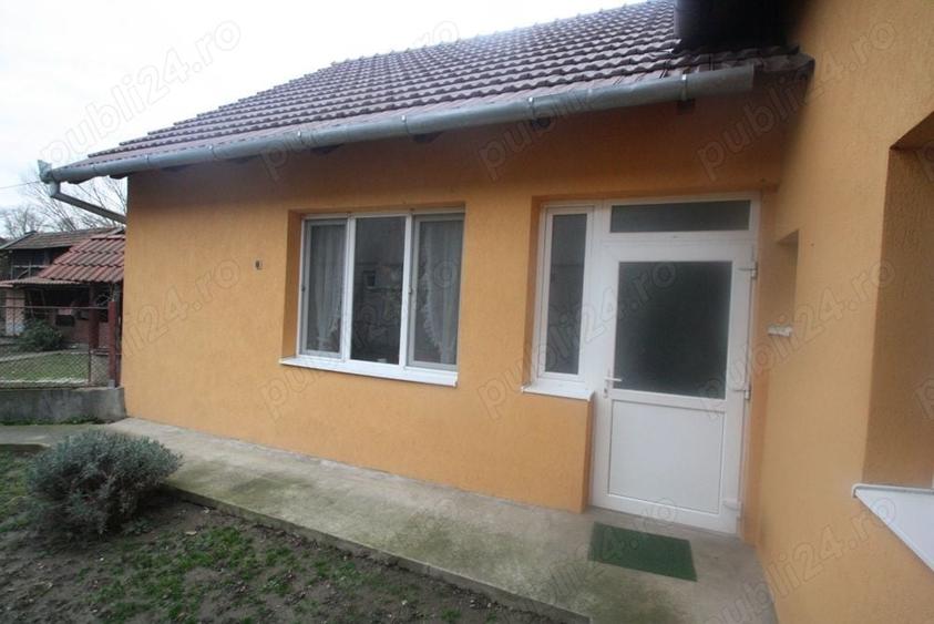 Casă cu 3 camere cu Teren 1128 Mp în Pustiniș
