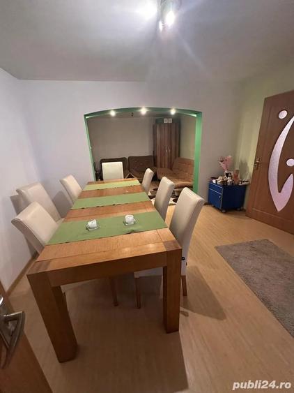 Casă cu 6 camere cu Teren 400 Mp în Est