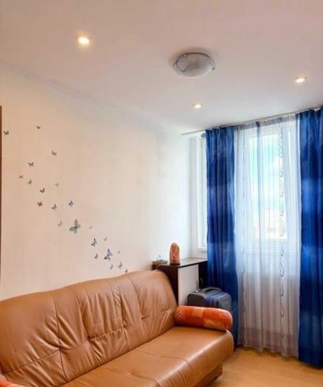 Apartament cu 3 camere semidecomandat, mobilat în Drumul Taberei
