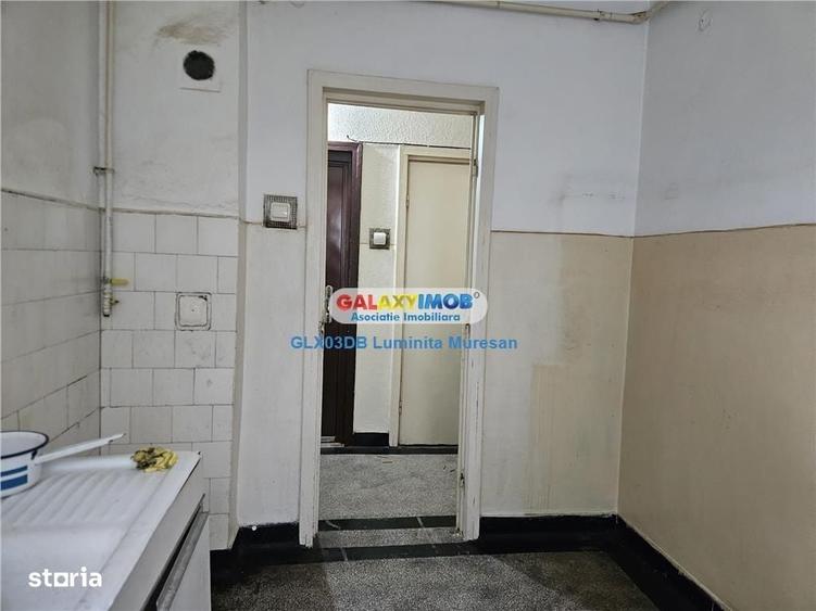 Apartament cu 2 camere semidecomandat în Aleea Trandafirilor
