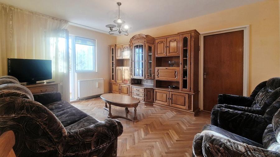 Apartament cu 3 camere semidecomandat, mobilat în Astra