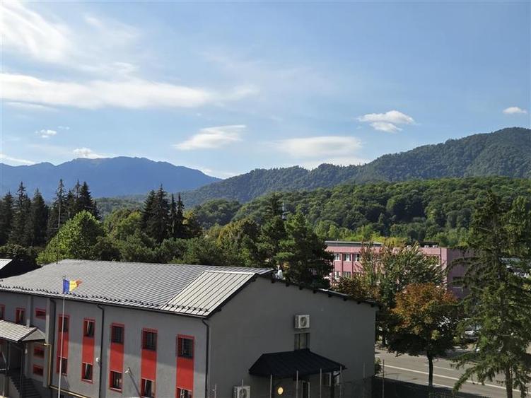 Apartament cu 2 camere decomandat, mobilat în Răcădău