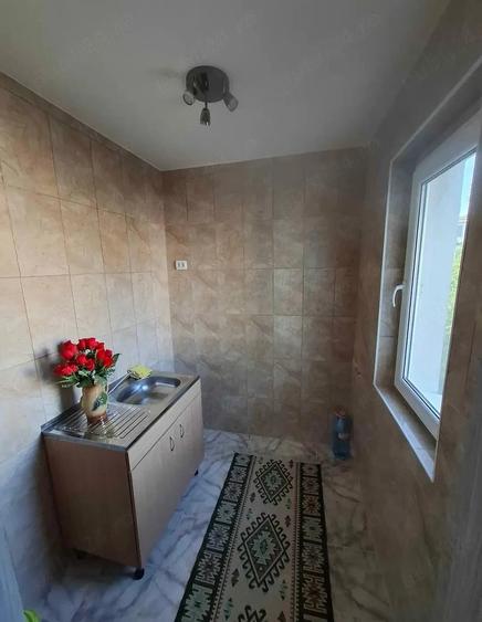 Apartament cu 3 camere semidecomandat în Tomis Nord
