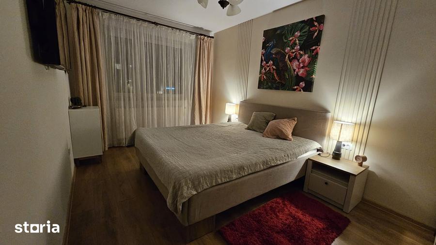 Apartament cu 2 camere decomandat în Tractorul