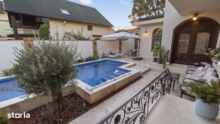 Casă cu 4 camere cu Piscina în Bucureștii Noi