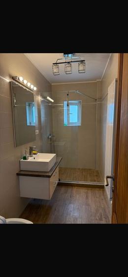 Apartament cu 3 camere decomandat în Exterior Vest