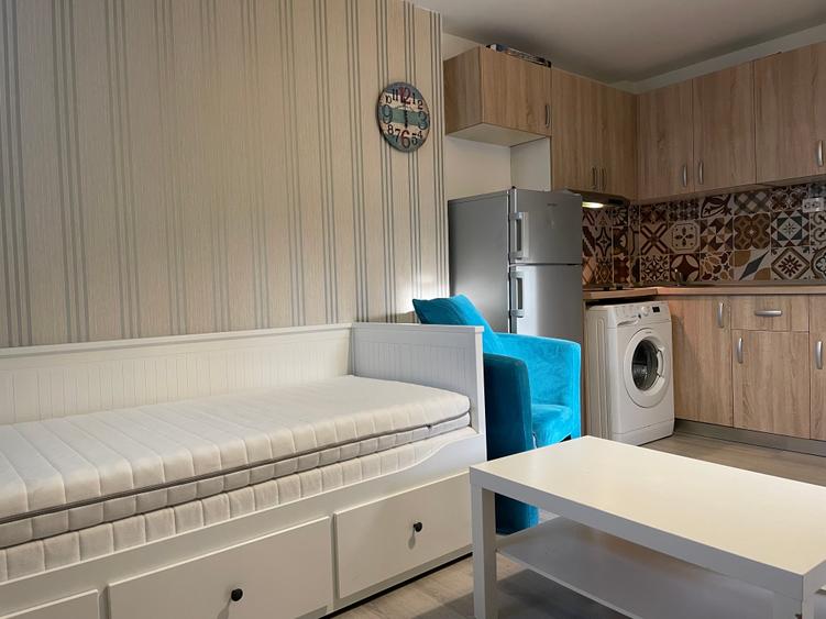 Apartament cu 4 camere decomandat în Gara de Nord