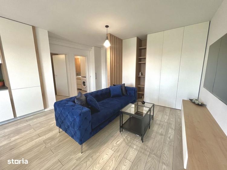 Apartament cu 3 camere semidecomandat în Ciupercenii Noi