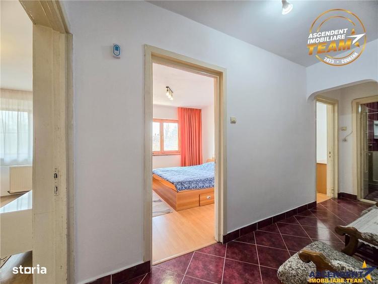 Apartament cu 3 camere decomandat, mobilat în Ciucului