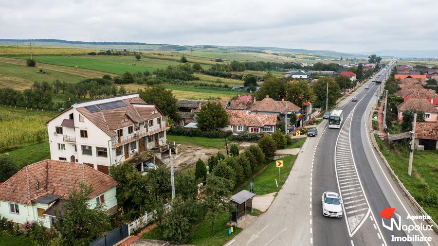 Casă individuală cu 10 camere cu Garaj în Iclod