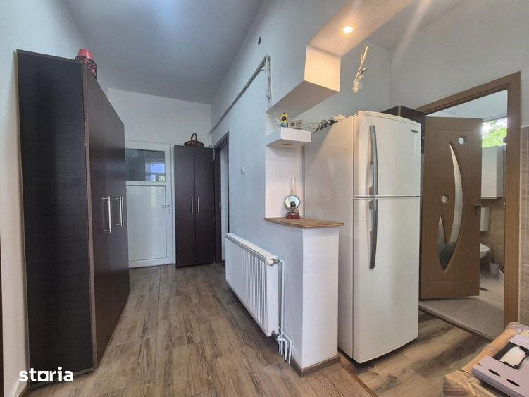 Apartament cu 2 camere decomandat în Tractorul