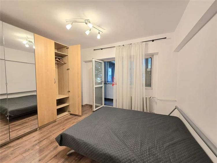 Apartament cu 4 camere decomandat în Doamna Ghica