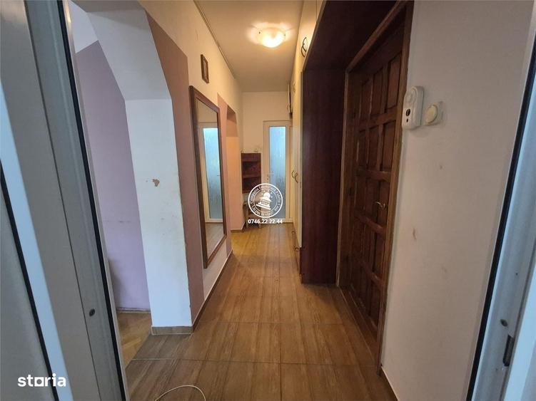 Apartament cu 3 camere decomandat în Tătărași