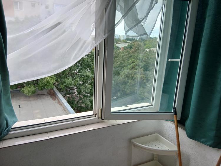 Apartament cu 2 camere decomandat în Tătărași