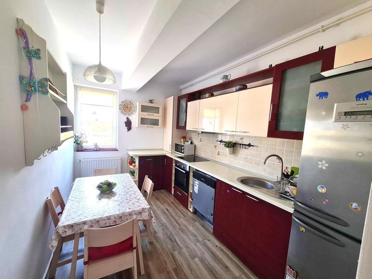 Apartament cu 2 camere decomandat în 1 Decembrie 1918