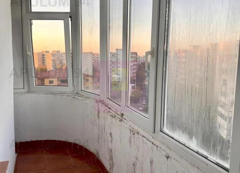 Apartament cu 3 camere decomandat în Sebastian