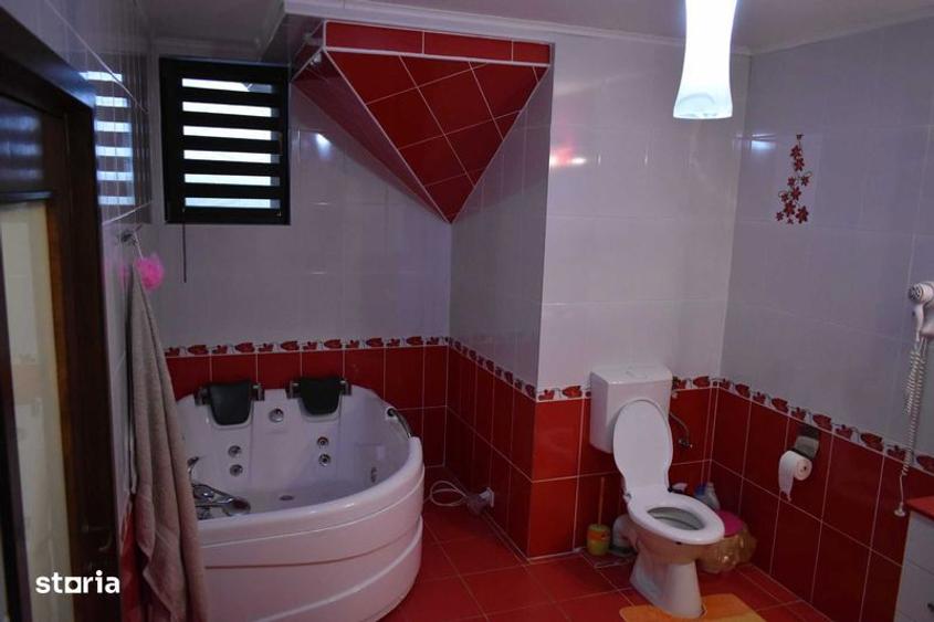 Casă cu 4 camere cu Teren 200 Mp în Costești