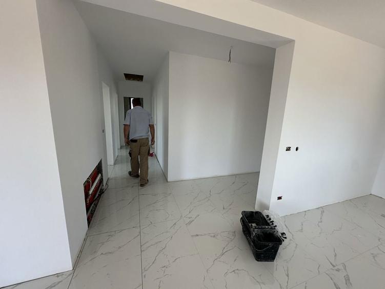 Casă cu 3 camere în Obad