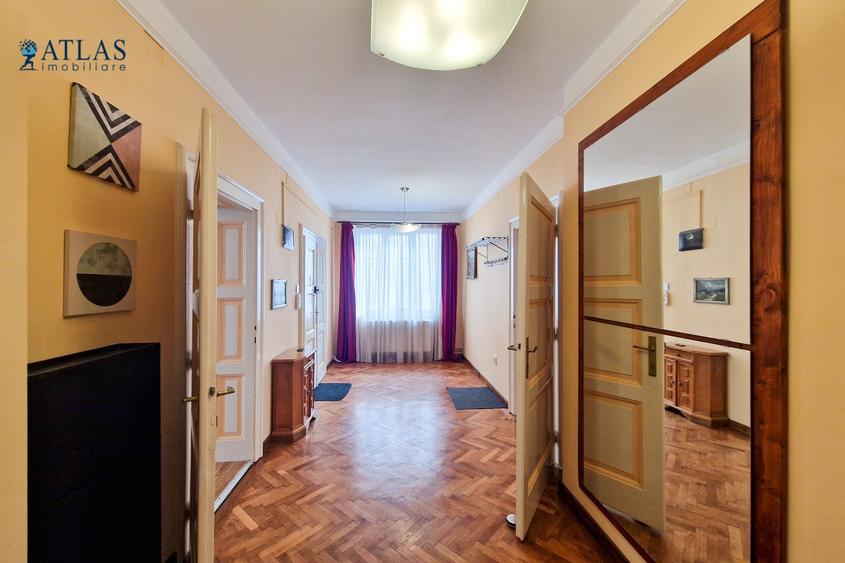 Apartament cu 3 camere decomandat, mobilat în Blumăna