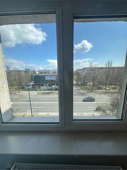 Apartament cu 3 camere decomandat în City Park Mall