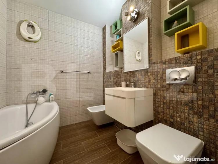 Apartament cu 4 camere decomandat în Sărari