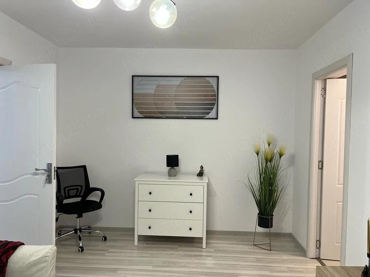 Apartament cu 2 camere semidecomandat în Gorjului
