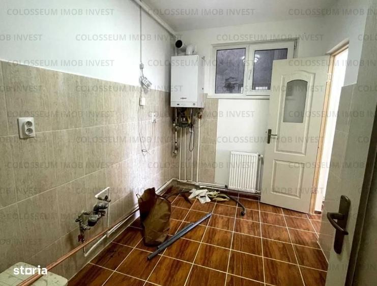 Apartament cu 3 camere decomandat în Astra