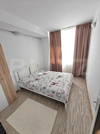 Apartament cu 3 camere semidecomandat, mobilat în Găvana