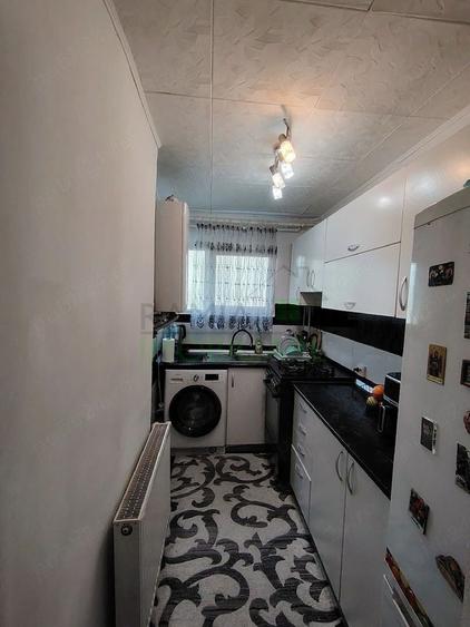 Apartament cu 2 camere semidecomandat, mobilat în Astra