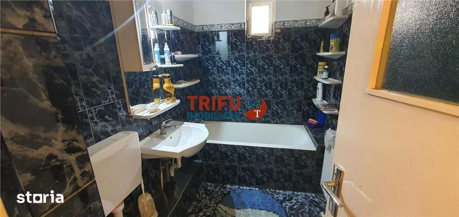 Apartament cu 3 camere decomandat, mobilat în Tolstoi