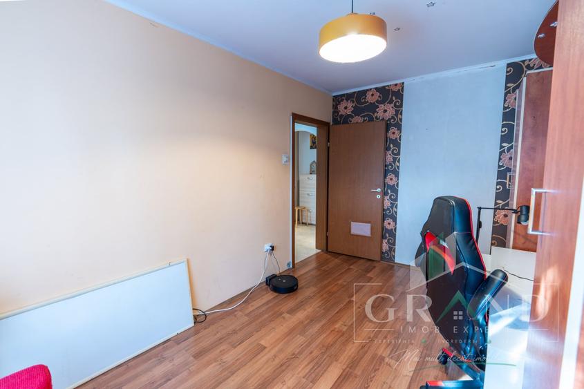 Apartament cu 3 camere semidecomandat, mobilat în Mănăștur