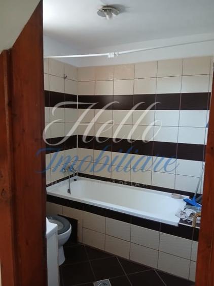 Casă individuală cu 3 camere cu Canalizare în Luna de Sus