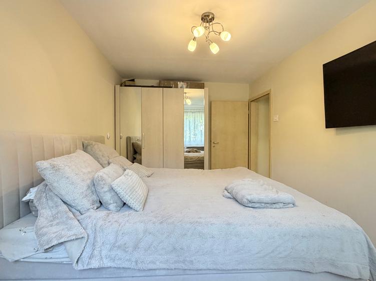 Apartament cu 3 camere semidecomandat în Gheorghe Lazăr