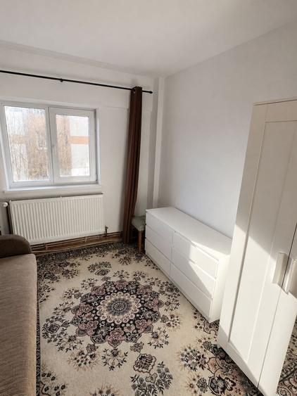 Apartament cu 3 camere decomandat, mobilat în Cetate