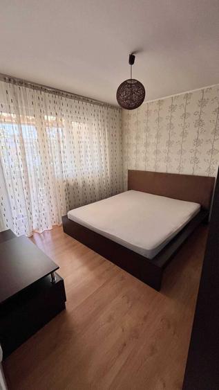Apartament cu 3 camere semidecomandat în Apusului