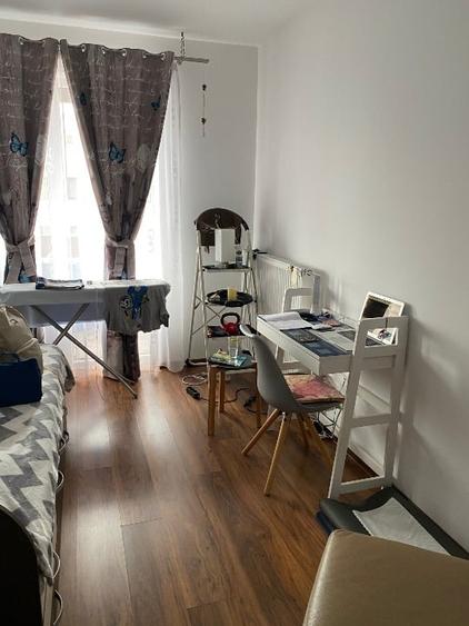 Apartament cu 3 camere decomandat în Torontalului