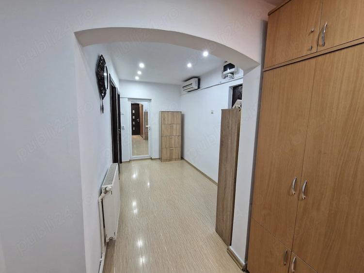 Apartament cu 3 camere decomandat în Tineretului